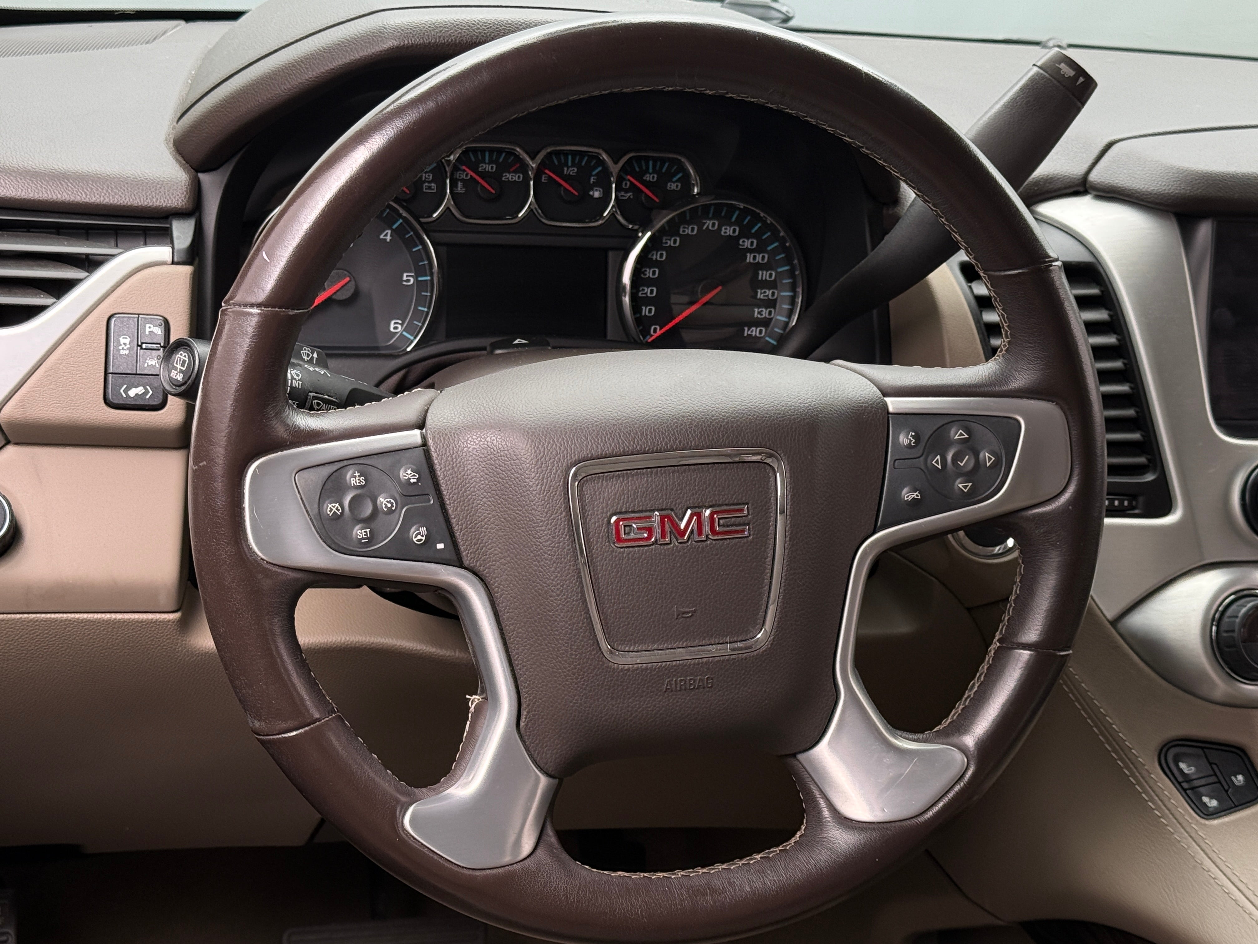 gmc yukon xl 2020 1GKS2GKC4LR221575 image gmc yukon xl 2020 1GKS2GKC4LR221575 image
